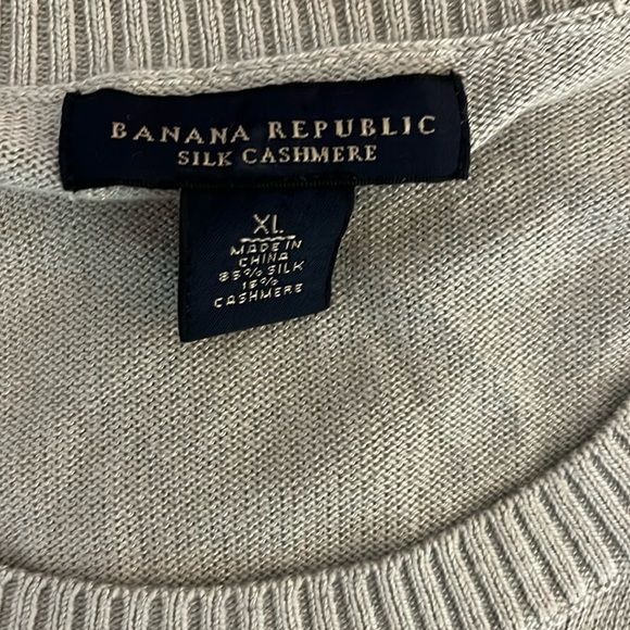 Banana Republic Silk & Cashmere Blend Ribbed Trim Sweater - Size XL - Picture 4 of 8
